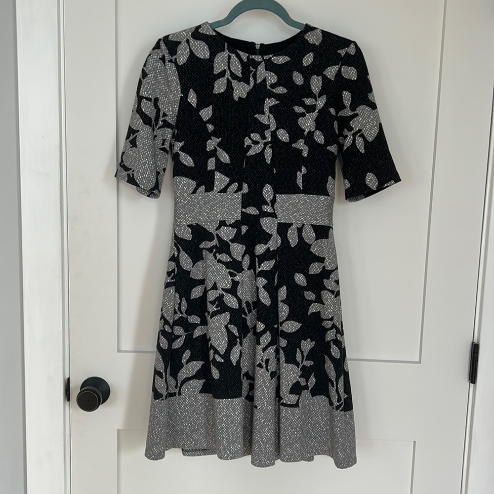 Wisp dress with grey floral pattern, size 4